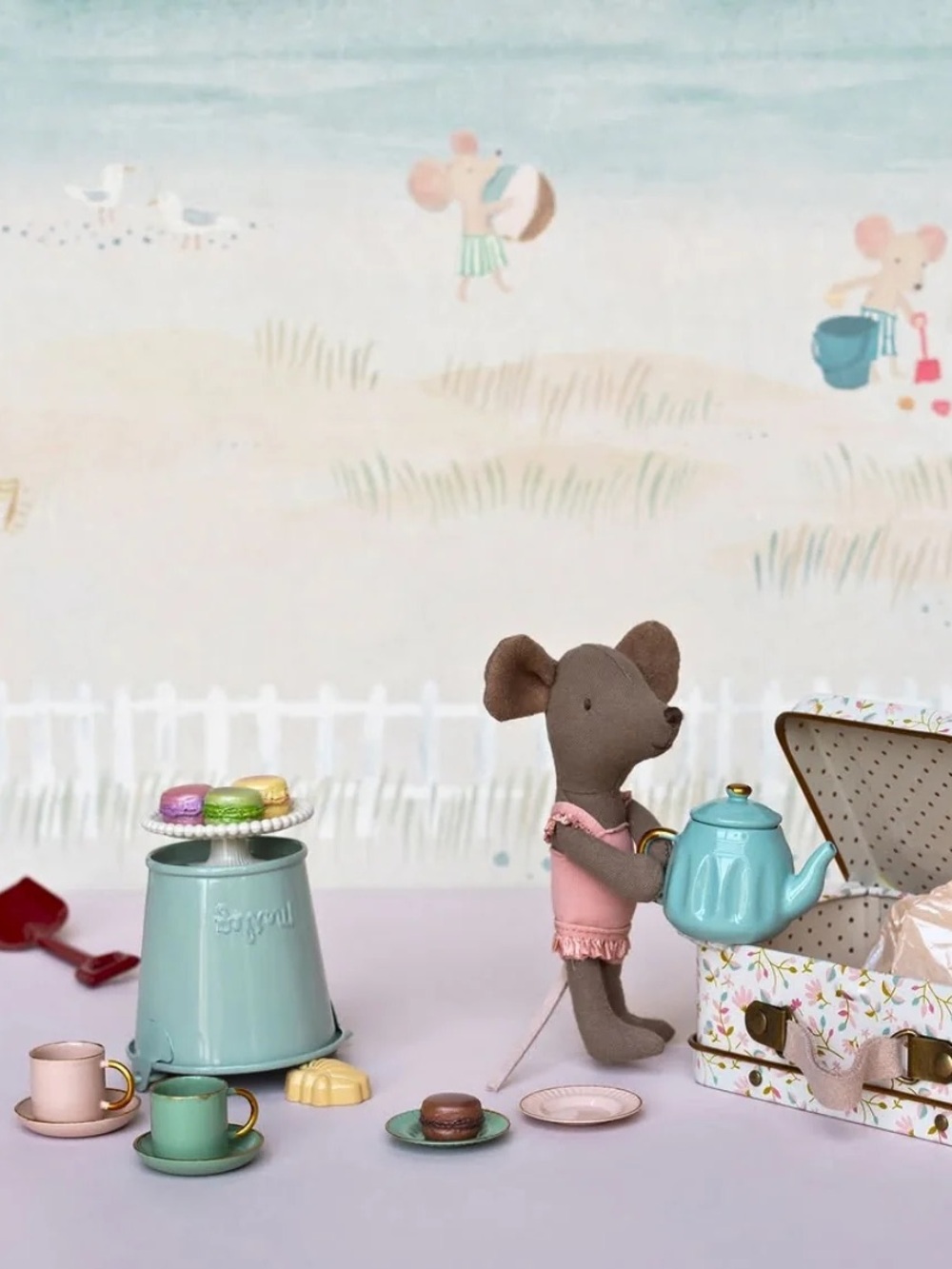 Maileg Macaroons Tea Set - Miniature Merle